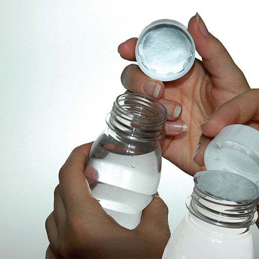Aluminium closure salt shaker